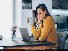 3 Easy Lower Body Stretches Can Help You Prevent Swollen Ankles And Stiff Back And Knees 3 Easy Lower Body Stretches Can Help You Prevent Swollen Ankles And Stiff Back And Knees