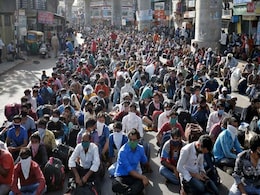 Unemployment Rate Dips To 6.6% In September Quarter: Government Survey Unemployment Rate Dips To 6.6% In September Quarter: Government Survey
