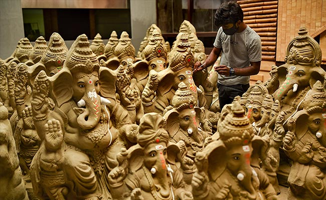 Ganesh Chaturthi 2020: Know <i>Muhurat</i> In Your City And 8 Avatars Of Ganesha