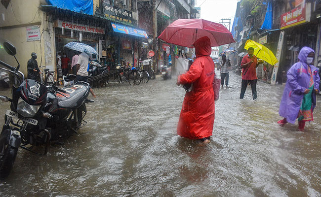 Mumbai, Thane Get Heavy Rain; Met Office Predicts More Showers