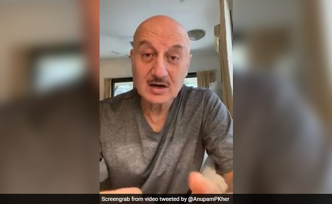 Anupam Kher का सुशांत मामले पर पहली बार आया रिएक्शन, Video में बोले- आंख मूंदना कायरता की निशानी...