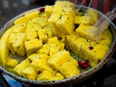 Make Instant Dhokla In A Glass That Too Without Steamer, Here's How! Make Instant Dhokla In A Glass That Too Without Steamer, Here's How!