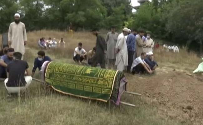 BJP Worker, Shot At By Terrorists In J&K's Budgam, Dies