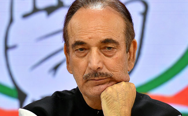 Padma Bhushan Award To Ghulam Nabi Azad "Not On Merit": Congress's Veerappa Moily