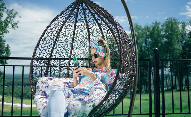 These 7 Swing Chairs Will Make Outdoor Lounging Your Favourite Timepass