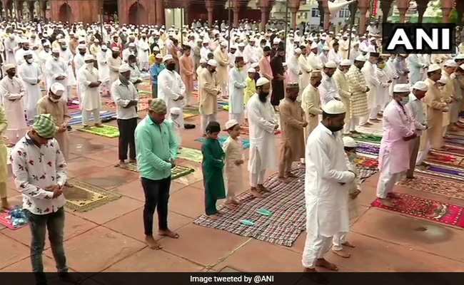 Eid al Adha: Muted Bakrid Festivities, Social Distance At Jama Masjid