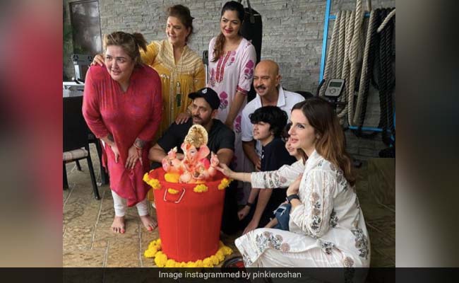 Ganpati Visarjan 2020: How Hrithik Roshan, Sussanne Khan And His Family Bid Farewell To Bappa