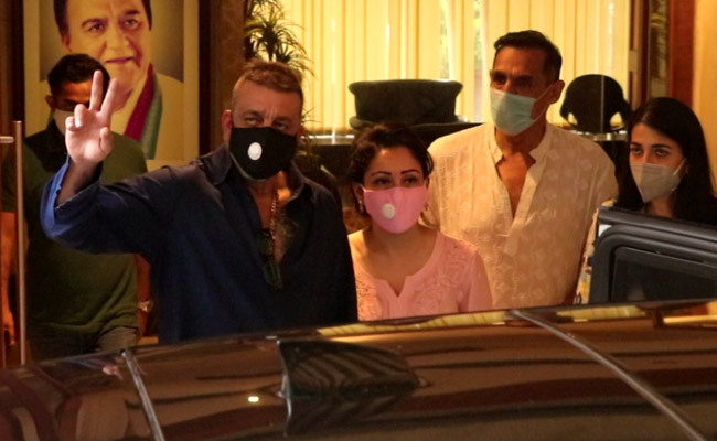 मान्यता दत्त बोलीं- मुंबई में होगा संजय दत्त का शुरुआती इलाज, लोगों से बीमारी को लेकर अटकलें नहीं लगाने का अनुरोध