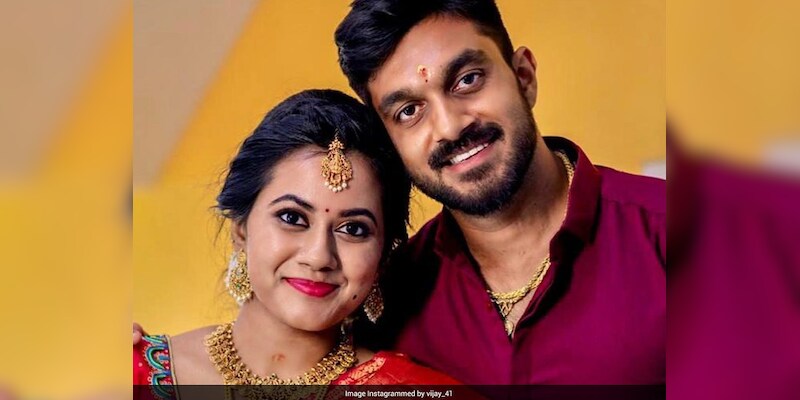 Vijay Shankar Announces Engagement Wishes Pour In Cricket News De quelle taille et combien pèsent abhinav mukund? vijay shankar announces engagement