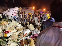 फिलीपींस में 85 सैनिकों को ले जा रहा सैन्य विमान क्रैश. 40 लोग बचाए गए : सेना प्रमुख फिलीपींस में 85 सैनिकों को ले जा रहा सैन्य विमान क्रैश. 40 लोग बचाए गए : सेना प्रमुख