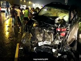 5 Killed, 4 Injured As Two Cars Collide On National Highway In Gujarat 5 Killed, 4 Injured As Two Cars Collide On National Highway In Gujarat