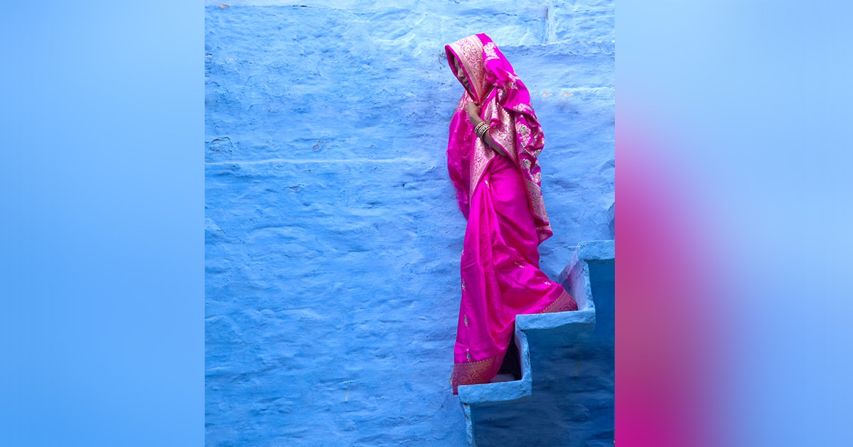 Indian Travel Destinations Which Are Famous For Their Silk Sarees