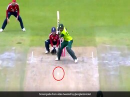 Eng Vs Pak: गेंदबाज ने चली ऐसी चाल, लड्डू गेंद पर आउट हुए बाबर आजम, गुस्से में फिर किया ऐसा... देखें Video Eng Vs Pak: गेंदबाज ने चली ऐसी चाल, लड्डू गेंद पर आउट हुए बाबर आजम, गुस्से में फिर किया ऐसा... देखें Video