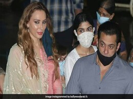 Ganesh Chaturthi 2020: Iulia Vantur Joins Salman Khan And Family For Visarjan Ganesh Chaturthi 2020: Iulia Vantur Joins Salman Khan And Family For Visarjan