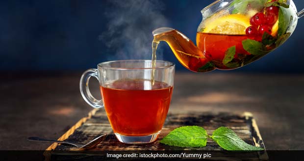This 5-Minute Fruit-Infused Tea Might Help Boost Your Immunity This Monsoon