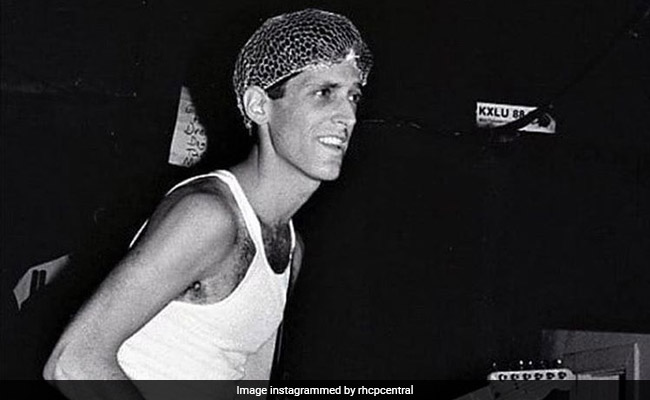 Jack Sherman, Former Red Hot Chili Peppers Guitarist, Dies At 64