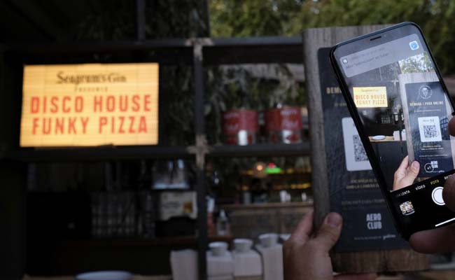 Pizza Restaurant Launches Spain's First Virtual Waiter App