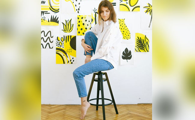 From Skinny Jeans To Flared Fits, Women's Denims At Up To 60% Off