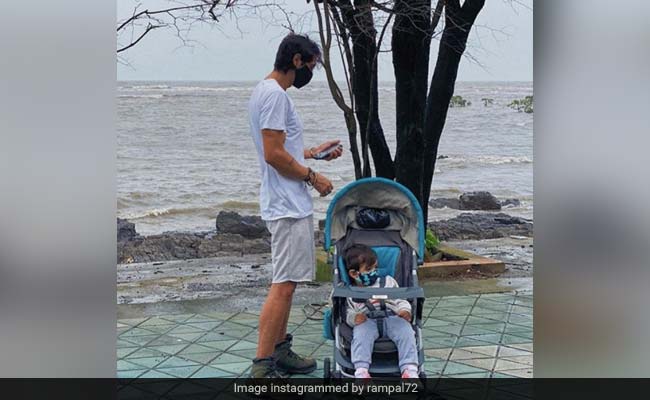 Pic: Arjun Rampal's "Incognito Monsoon Walk" With Son Arik And Daughter Mahikaa
