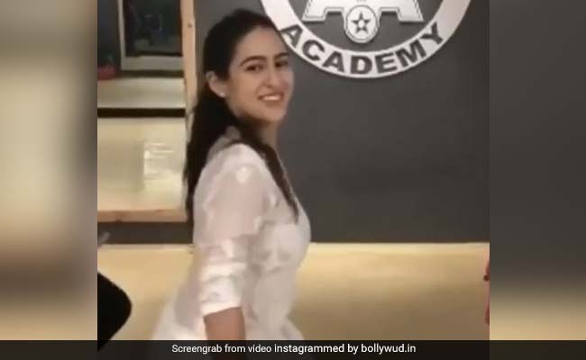 सारा अली खान का 'स्वीटहार्ट' गाने पर डांस Video हुआ वायरल, इस अंदाज में आईं नजर