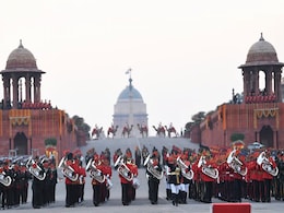 स्वतंत्रता दिवस के मौके पर आर्मी, नेवी और एयरफोर्स के म्यूजिकल बैंड के परफॉर्मेंस स्वतंत्रता दिवस के मौके पर आर्मी, नेवी और एयरफोर्स के म्यूजिकल बैंड के परफॉर्मेंस
