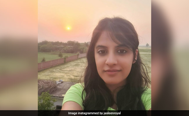 "I Plan To Donate My Plasma," Writes Singer Jasleen Royal After Recovering From COVID-19