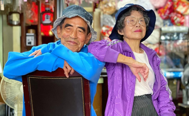 Taiwan Grandparents Become Instagram Stars Modelling Abandoned Clothes