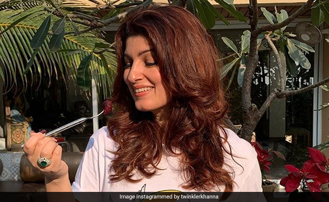 This Dish Prompted Twinkle Khanna To Do The Most Millennial Thing Ever! (Pic Inside)