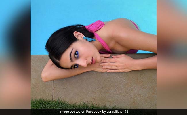 सारा अली खान ने पूल में दिया शानदार पोज, ब्लू काजल लगाए इस अंदाज में नजर आईं एक्ट्रेस
