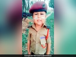 बच्चे ने सनी देओल के स्टाइल में बोला डायलॉग, देख IAS बोला- 'सोनू सूद, इसे फिल्मों में मौका दो' - देखें Video बच्चे ने सनी देओल के स्टाइल में बोला डायलॉग, देख IAS बोला- 'सोनू सूद, इसे फिल्मों में मौका दो' - देखें Video