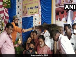 हिन्दू-मुस्लिम एकता की मिसाल, यहां एक ही पंडाल में मनाए जाते हैं गणेश चतुर्थी और मुहर्रम हिन्दू-मुस्लिम एकता की मिसाल, यहां एक ही पंडाल में मनाए जाते हैं गणेश चतुर्थी और मुहर्रम