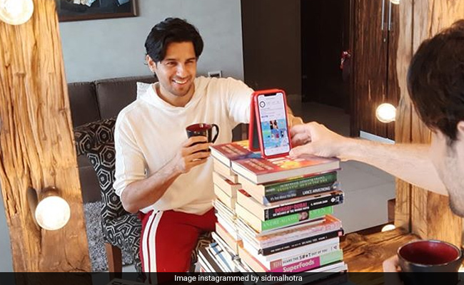In Rumoured Boyfriend Sidharth Malhotra's Work From Home Setup, Kiara Advani Couldn't Help But Notice This