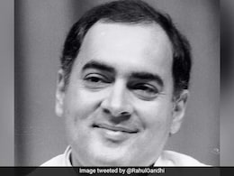 PM Modi, Congress Leaders Pay Tributes To Rajiv Gandhi On 81st Birth Anniversary PM Modi, Congress Leaders Pay Tributes To Rajiv Gandhi On 81st Birth Anniversary