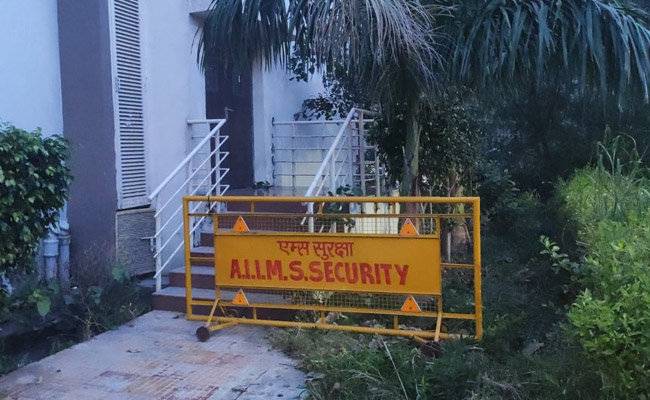 Medical Student Allegedly Jumps From AIIMS Hostel Building, Dies