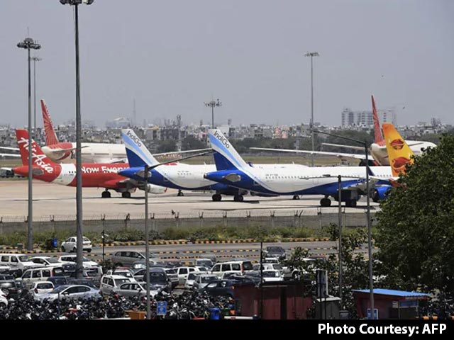 नोएडा : जेवर में बनने वाले एयरपोर्ट पर कोरोना वायरस का साया