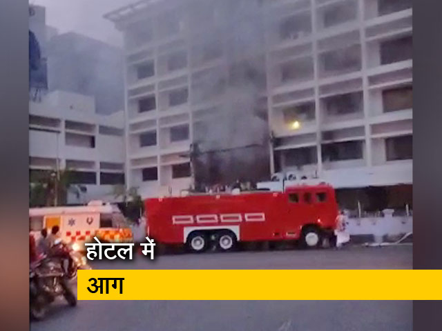 आंध्र प्रदेश: विजयवाड़ा के होटल में भीषण आग, 7 लागों के मारे जाने की खबर