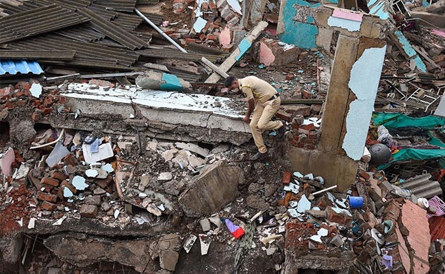 Saw Pillars Crumbling: Survivor Who Escaped Maharashtra Building Collapse
