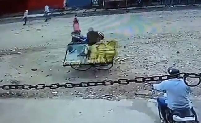 UP Cop Seen Overturning Hawker's Cart In Viral Video, Suspended