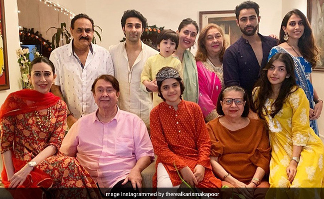 Inside The Kapoors' Ganesh Chaturthi Celebrations With Kareena, Karisma And Others. Taimur Stole The Show
