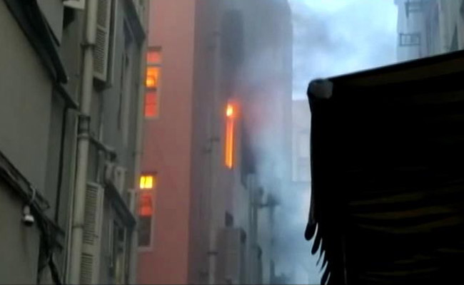Fire Breaks Out At A Building In Kolkata, 10 Fire Tenders On Spot