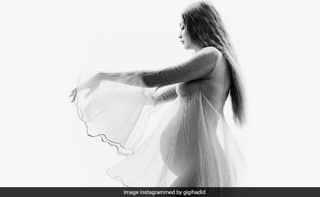 Pics From Gigi Hadid's Pregnancy Photoshoot Are Simply Breathtaking