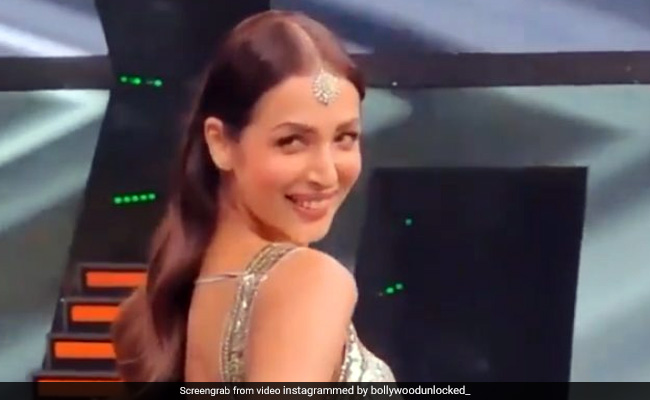 Malaika Arora का ट्रेडिशनल ड्रेस में दिखा मॉडर्न अंदाज, स्माइल ने जीता फैन्स का दिल- देखें Video