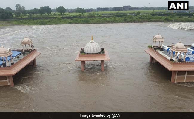 9 Dead As Heavy Rains Create Flood-Like Situation In Gujarat