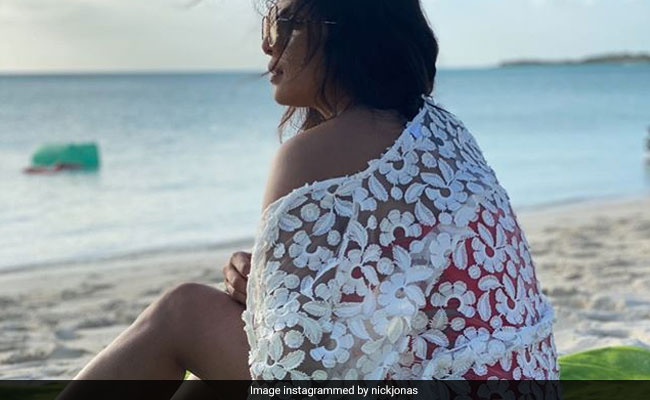 Once Upon A Time On The Beach: Priyanka Chopra Is Nick Jonas' "Favourite" One