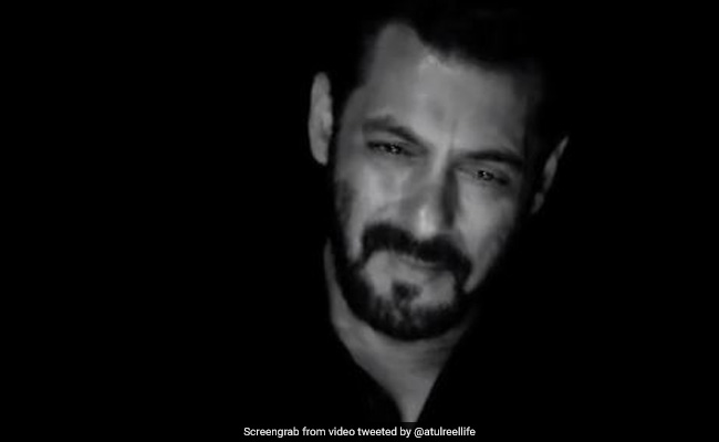 Salman Khan ने 15 अगस्त के मौके पर गाया देशभक्ति गीत, जीजा ने शेयर किया VIDEO