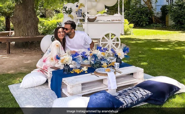 Anand Ahuja Is Still Dreaming Of His "Phenomenal" Birthday Picnic Hosted By Sonam Kapoor. Here's Proof
