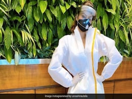 एयरपोर्ट पर PEE किट पहनें नजर आई ये एक्ट्रेस, Photos शेयर कर कहा, ''लुक की ऐसी की...'' एयरपोर्ट पर PEE किट पहनें नजर आई ये एक्ट्रेस, Photos शेयर कर कहा, ''लुक की ऐसी की...''