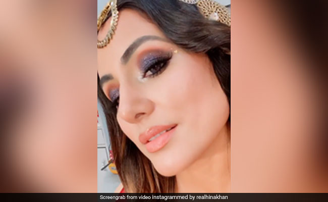 Hina Khan ने 'ये काली काली आंखें' सॉन्ग पर दिए गजब के एक्सप्रेशंस, फैन्स बोले- उफ्फ...देखें Video