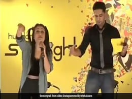 Neha Kakkar 'मनाली ट्रांस' सॉन्ग गाते हुए अचानक करने लगीं डांस, Video में दिखा धमाकेदार अंदाज Neha Kakkar 'मनाली ट्रांस' सॉन्ग गाते हुए अचानक करने लगीं डांस, Video में दिखा धमाकेदार अंदाज