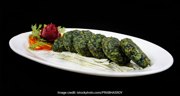 This Palak Matar Kebab Is Rich In Proteins And Made In Very Little Oil (Recipe Inside)